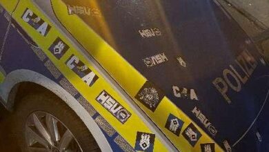 Beklebter Streifenwagen