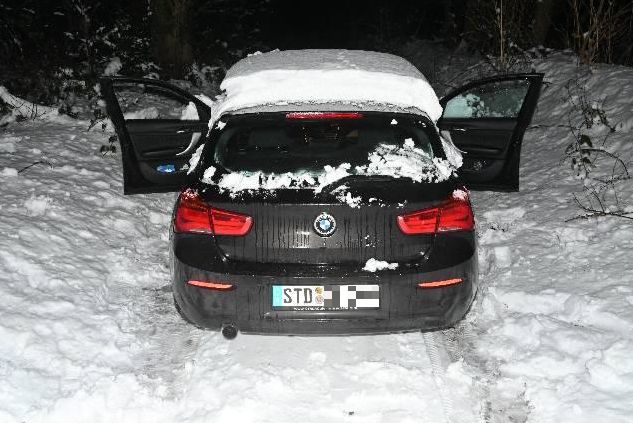 Auto im Schnee